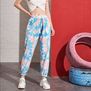 Tie Dye Cropped Sweatpants 🆕